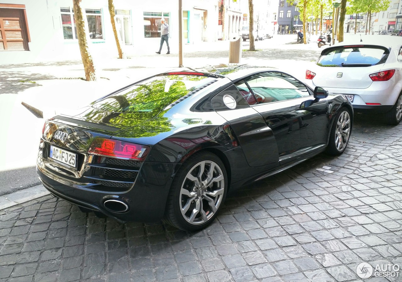 Audi R8 V10