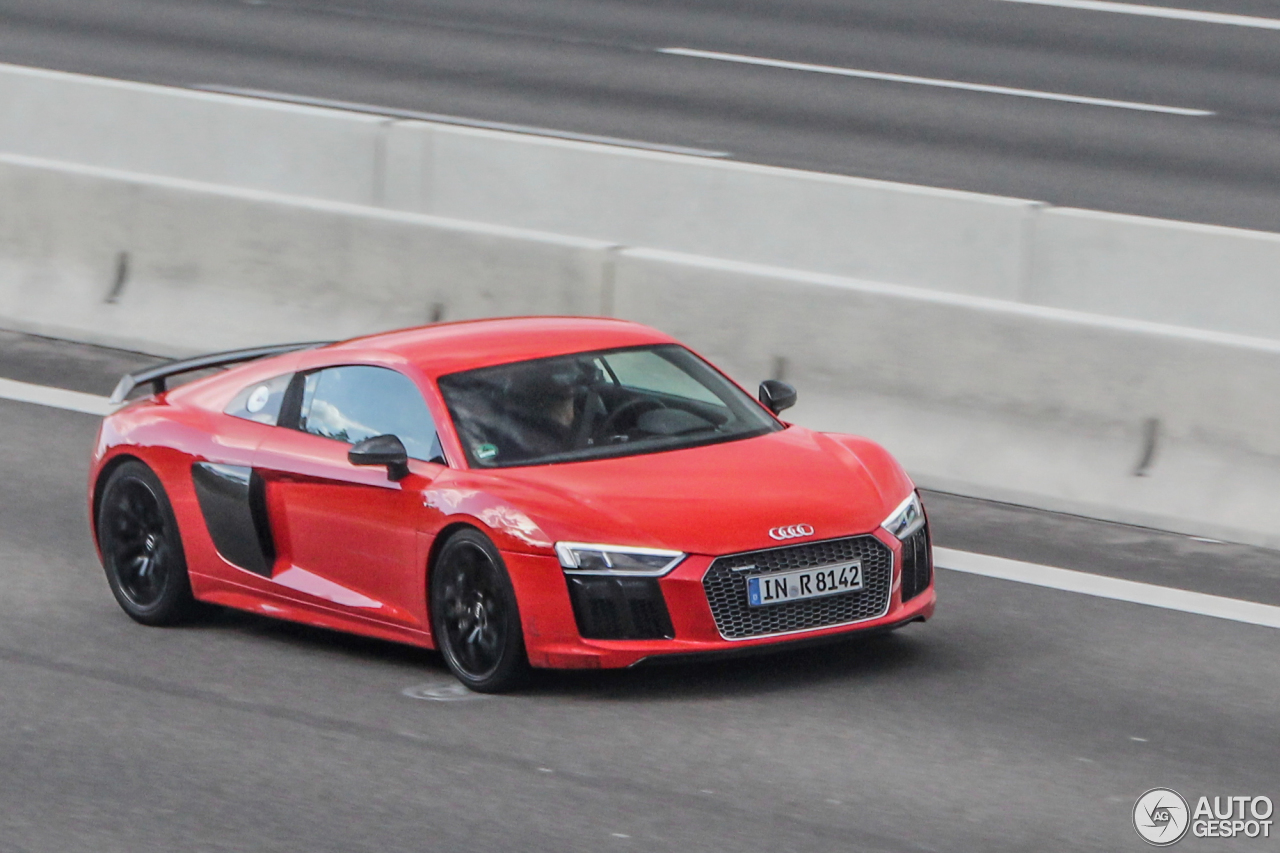 Audi R8 V10 Plus 2015