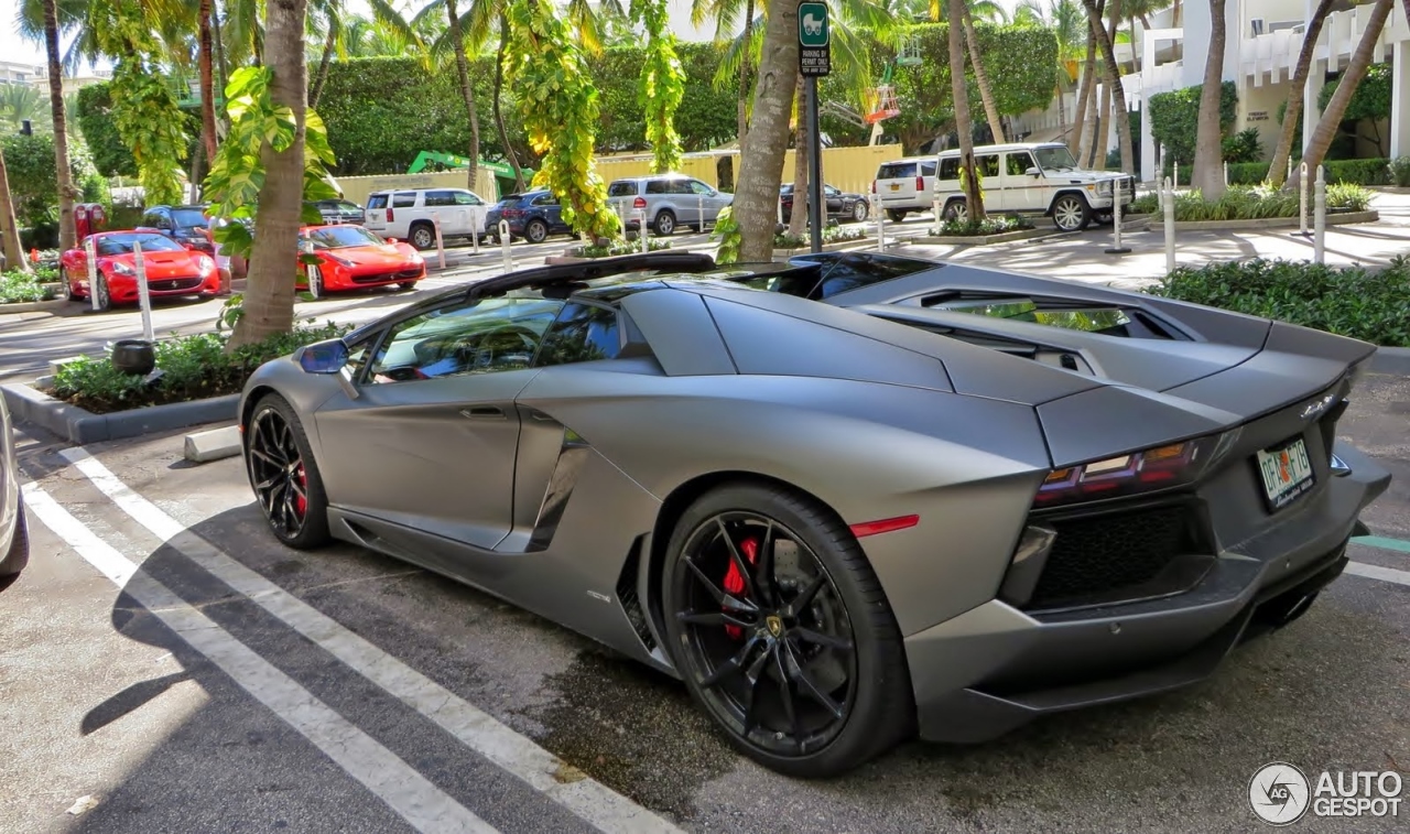 Lamborghini Aventador LP700-4 Roadster