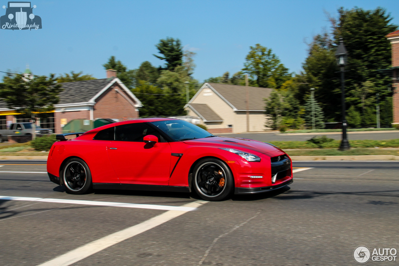 Nissan GT-R 2013