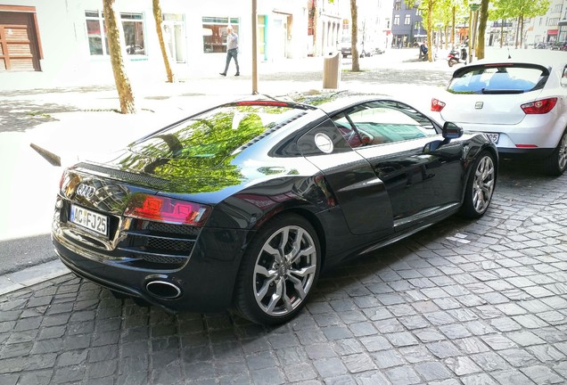 Audi R8 V10