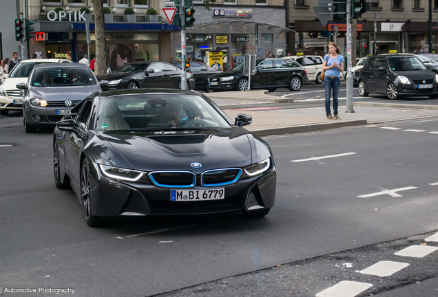 BMW i8