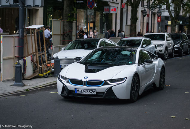 BMW i8