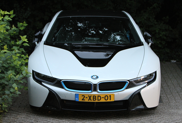 BMW i8