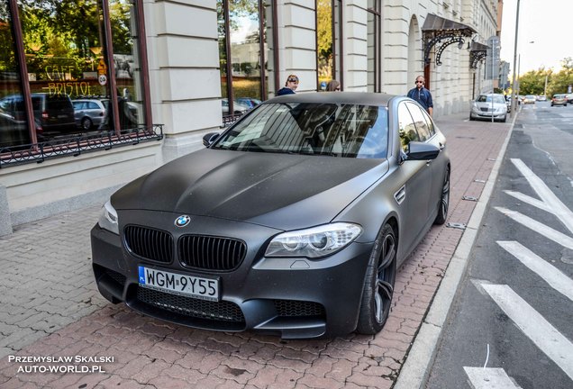 BMW M5 F10 2011