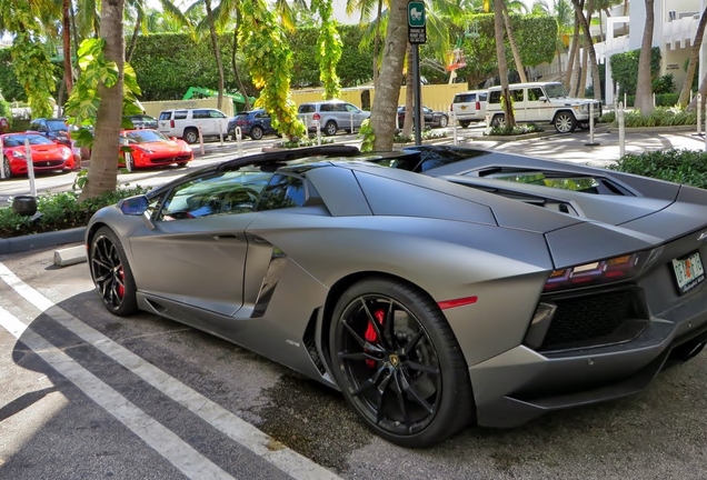 Lamborghini Aventador LP700-4 Roadster