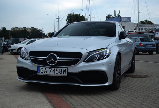 Mercedes-AMG C 63 S W205