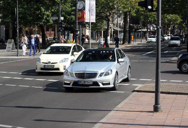 Mercedes-Benz E 63 AMG W212 V8 Biturbo