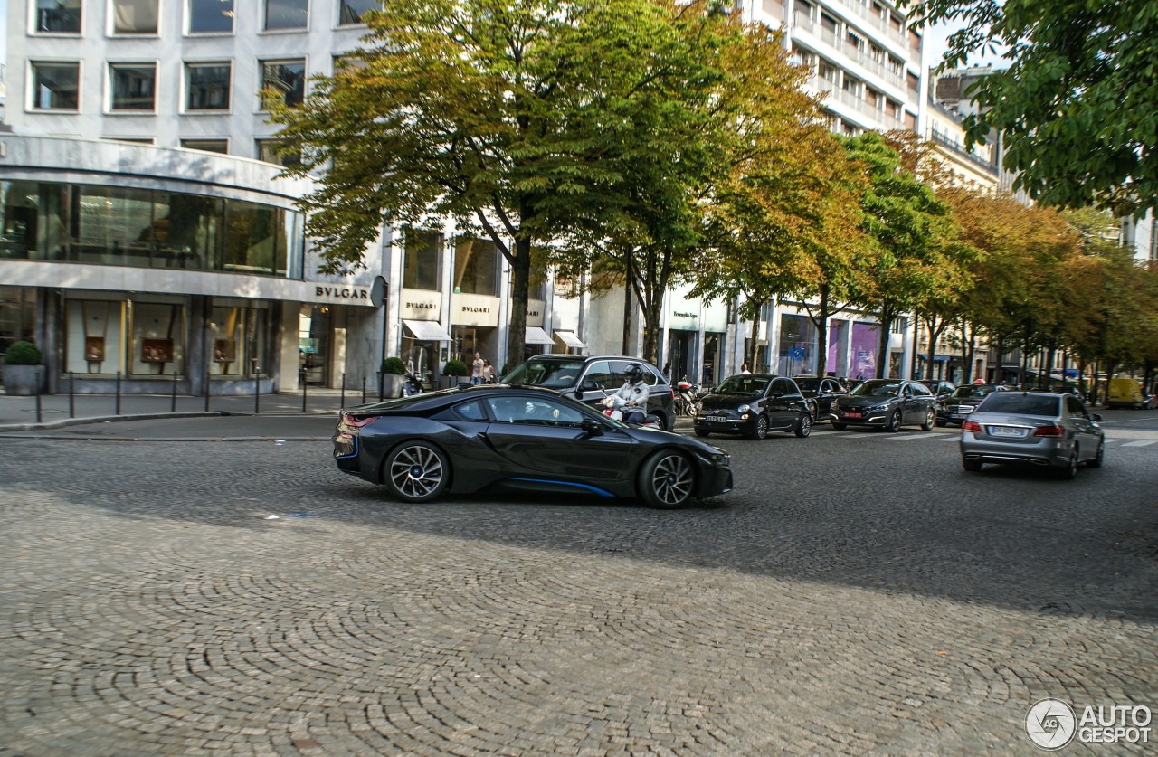 BMW i8