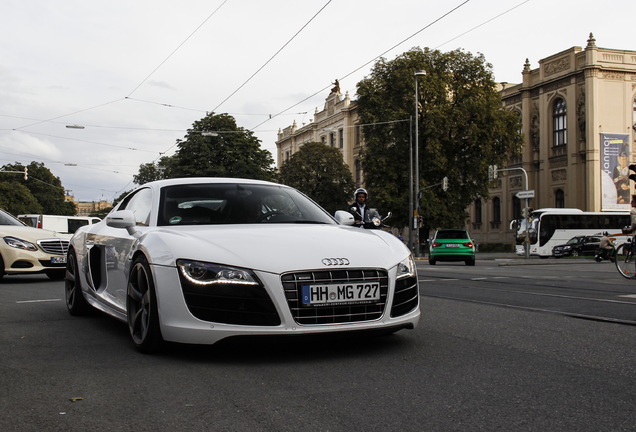 Audi R8 V10