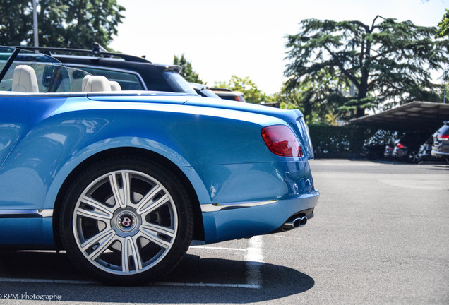 Bentley Continental GTC V8