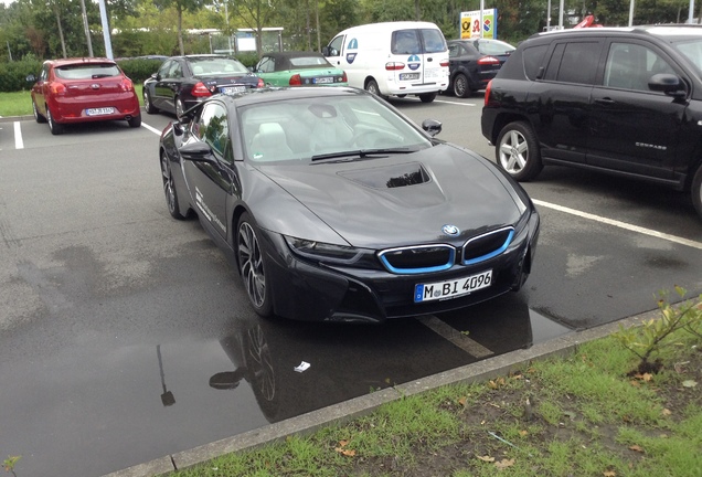 BMW i8