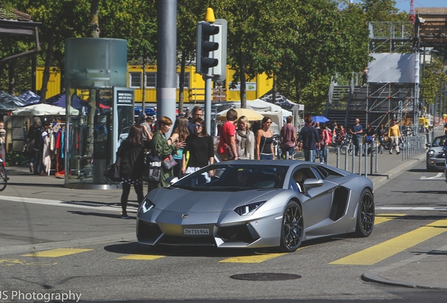 Lamborghini Aventador LP700-4