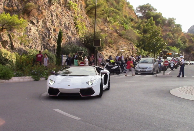 Lamborghini Aventador LP700-4 Roadster Pirelli Edition