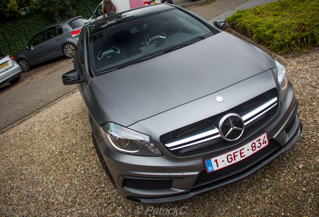 Mercedes-Benz A 45 AMG