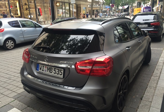 Mercedes-Benz GLA 45 AMG X156