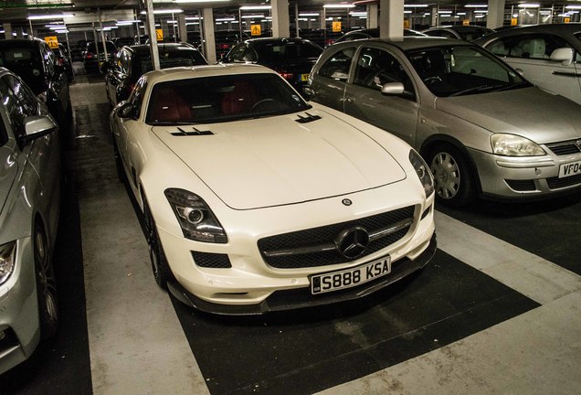 Mercedes-Benz SLS AMG