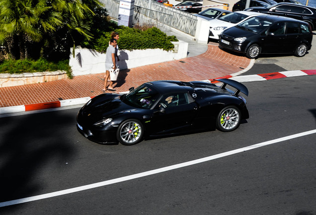 Porsche 918 Spyder Weissach Package