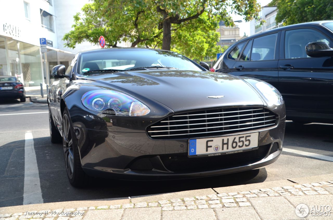 Aston Martin DB9 2010