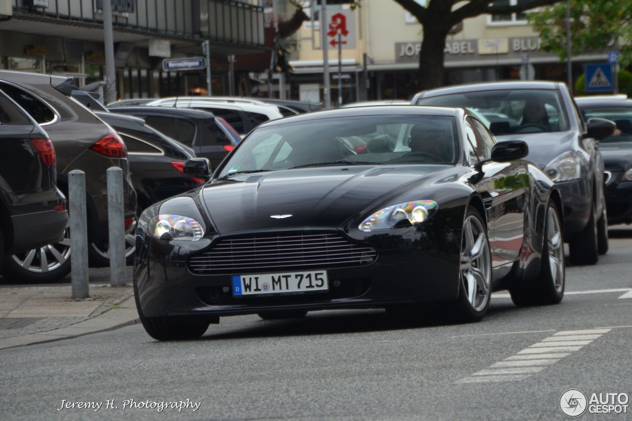 Aston Martin V8 Vantage