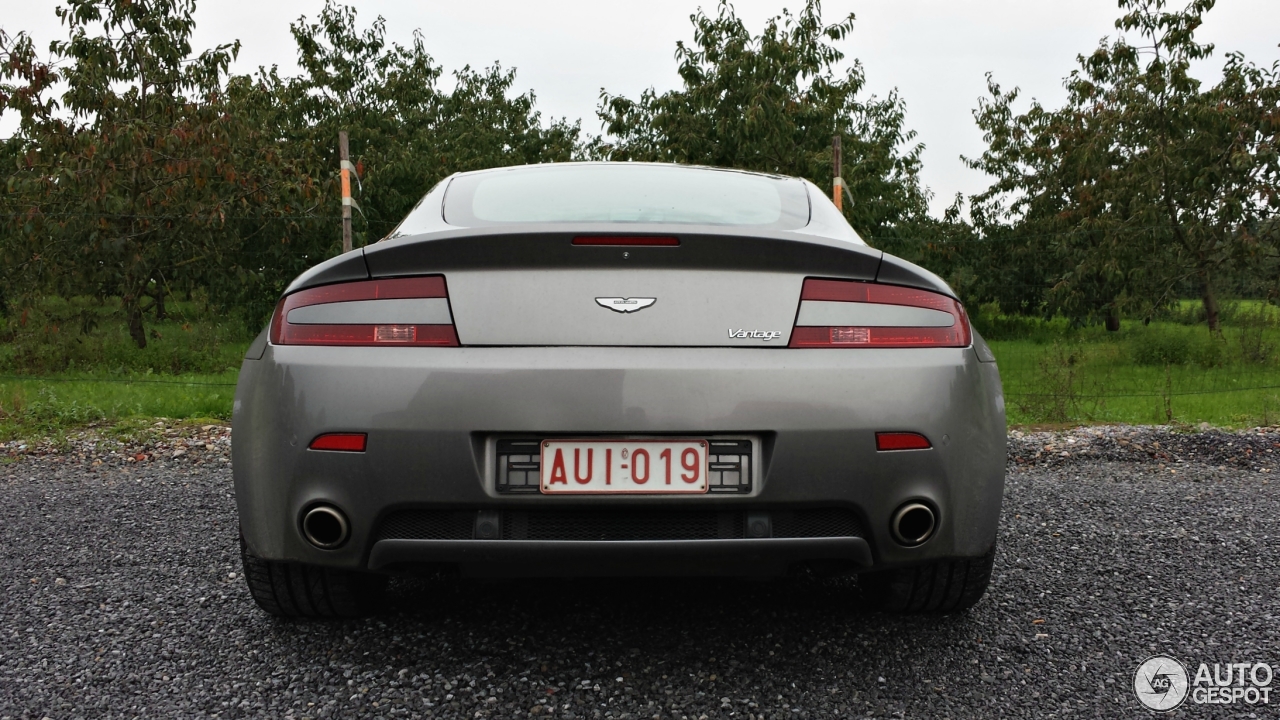 Aston Martin V8 Vantage