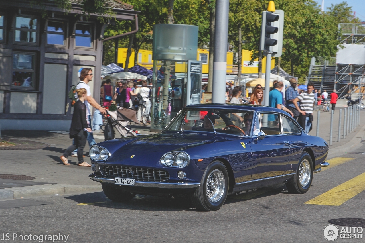 Ferrari 330 GT 2+2 Series I