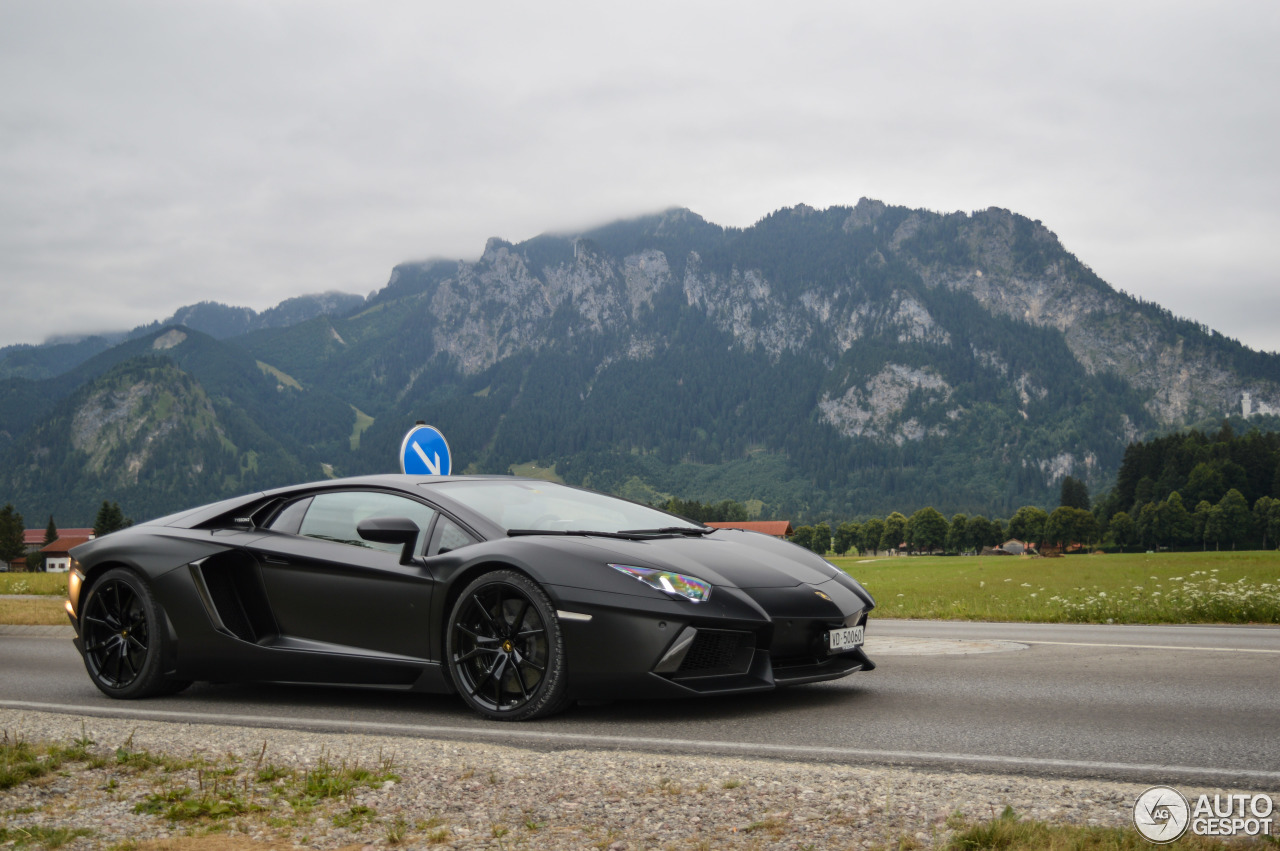 Lamborghini Aventador LP700-4