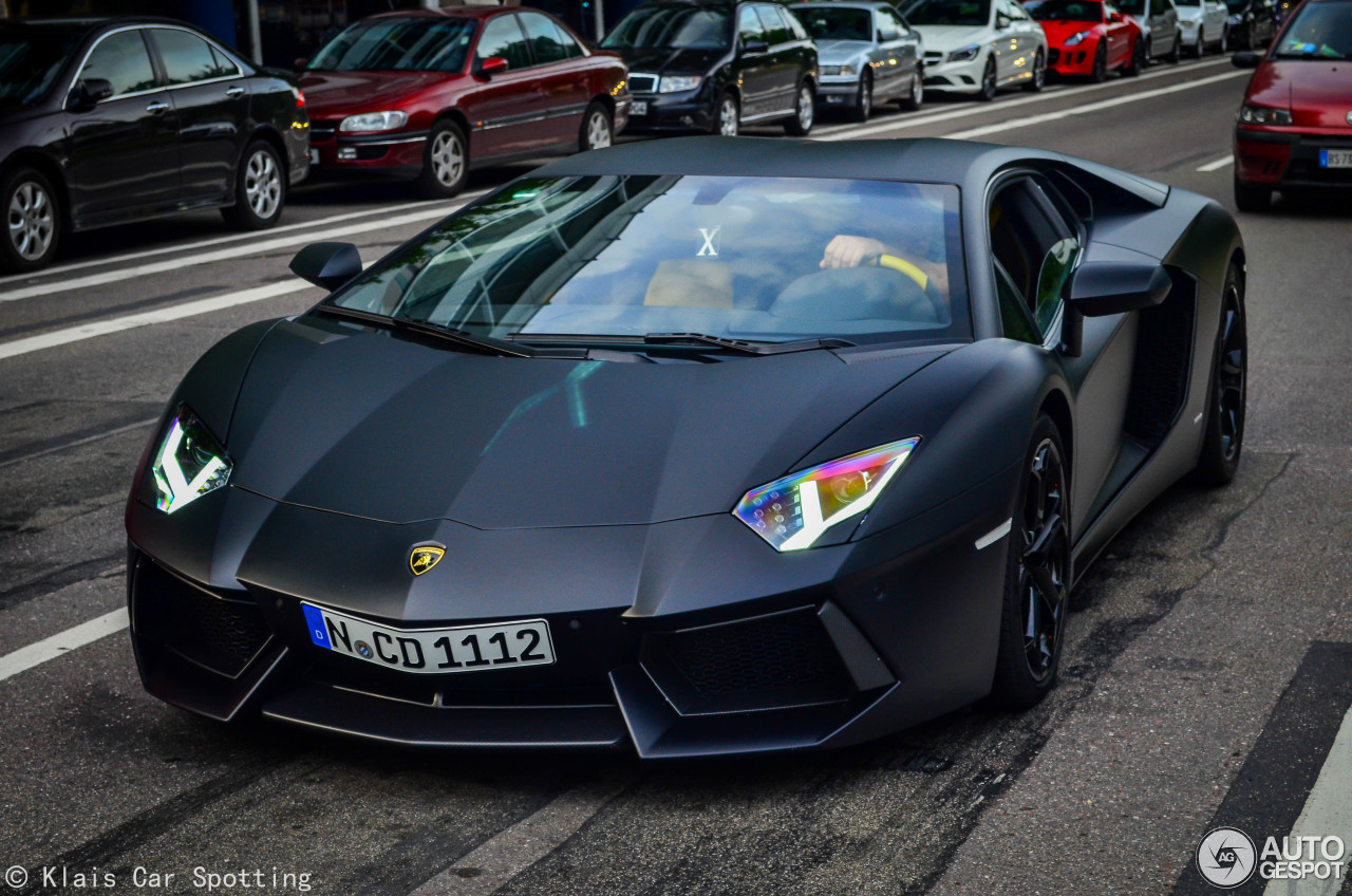 Lamborghini Aventador LP700-4