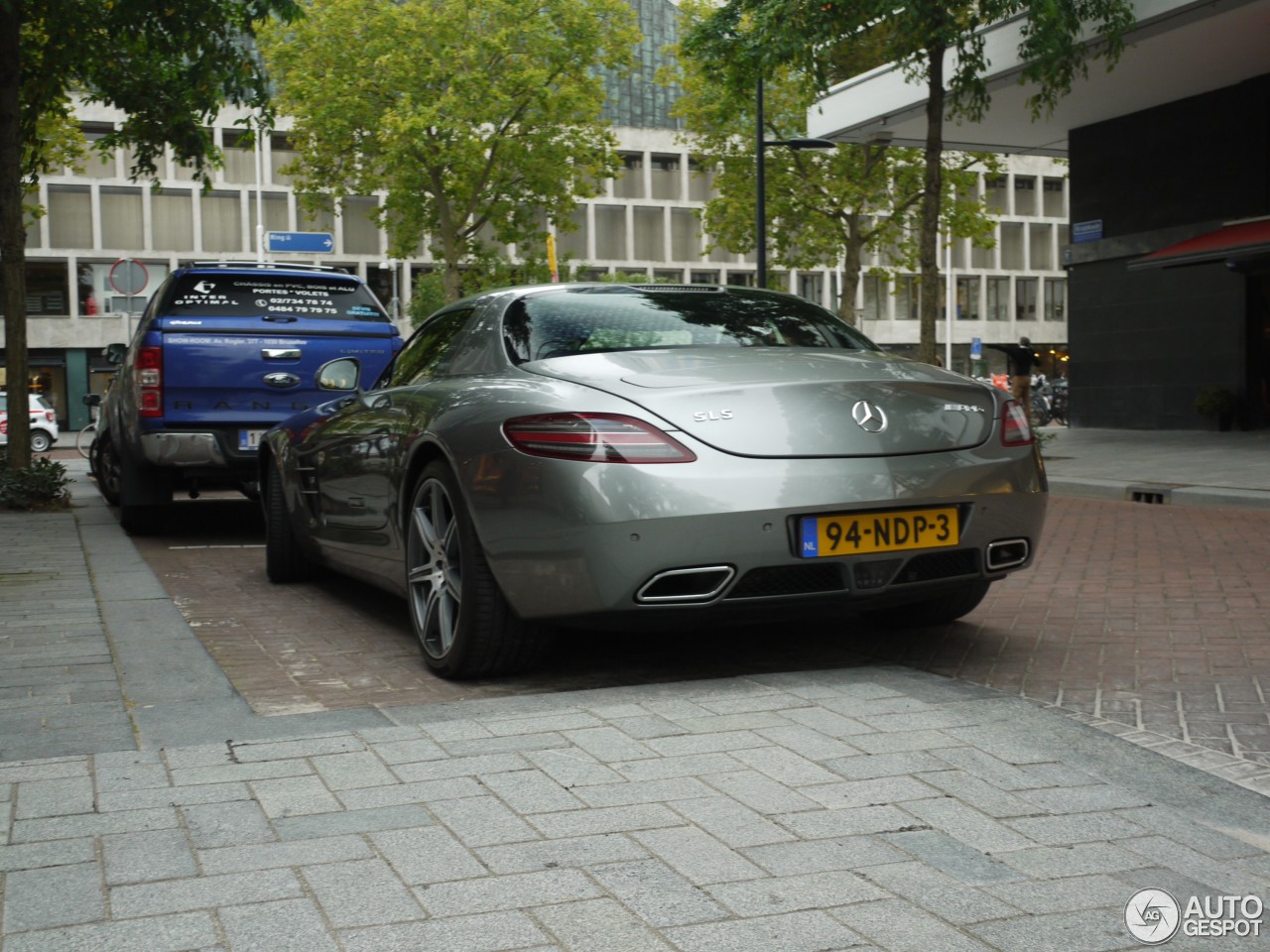 Mercedes-Benz SLS AMG