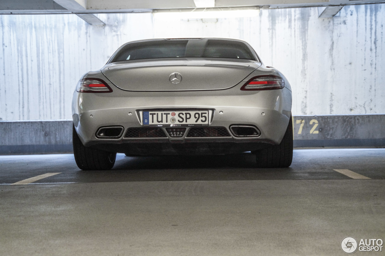 Mercedes-Benz SLS AMG