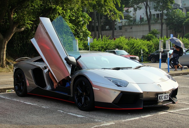 Lamborghini Aventador LP700-4