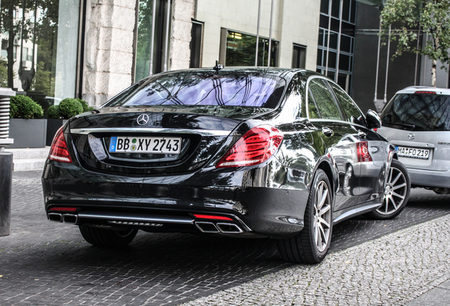 Mercedes-Benz S 63 AMG V222