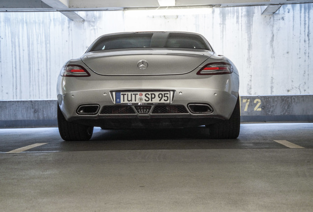 Mercedes-Benz SLS AMG