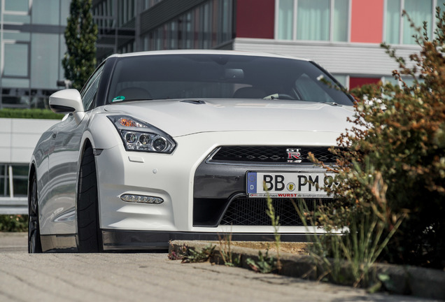 Nissan GT-R 2014