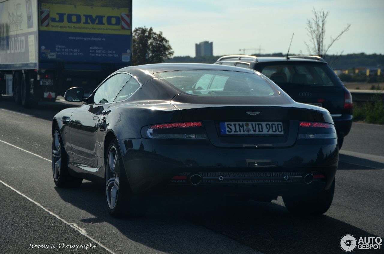 Aston Martin DB9 2010