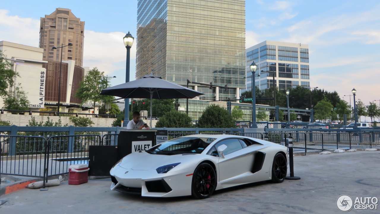 Lamborghini Aventador LP700-4