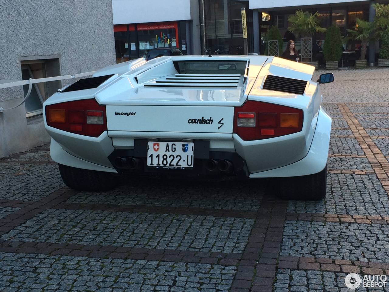 Lamborghini Countach LP400 S Series 1