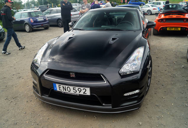 Nissan GT-R 2011