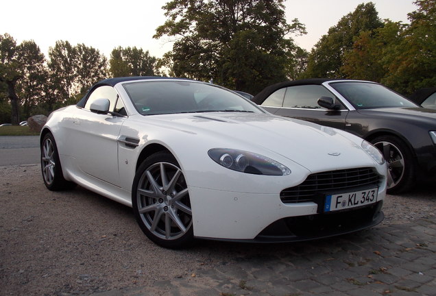 Aston Martin V8 Vantage Roadster 2012