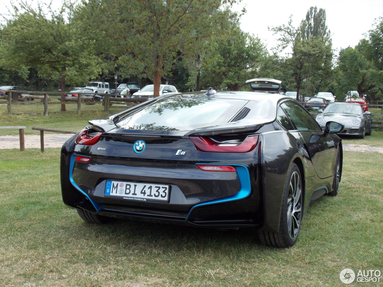 BMW i8