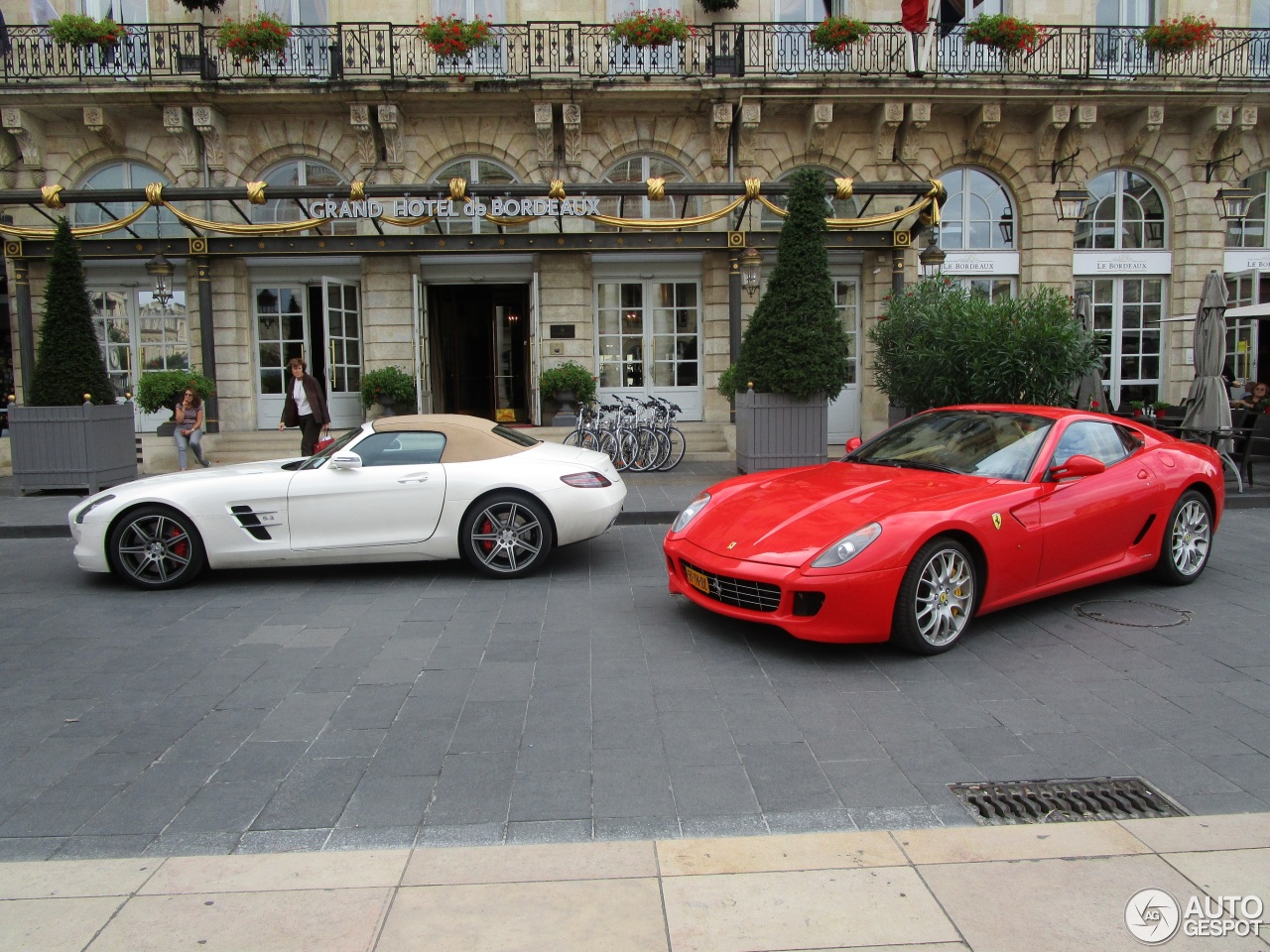 Mercedes-Benz SLS AMG Roadster