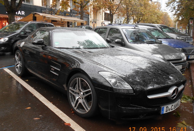 Mercedes-Benz SLS AMG