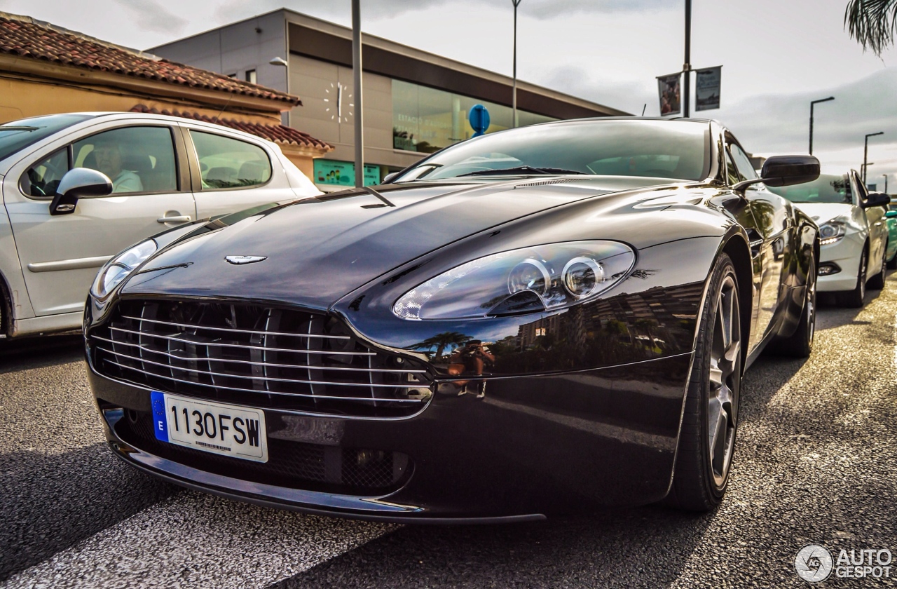 Aston Martin V8 Vantage