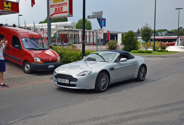 Aston Martin V8 Vantage Roadster