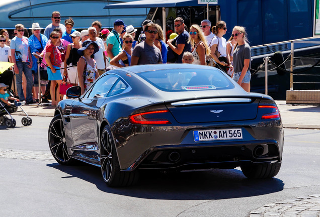 Aston Martin Vanquish 2013