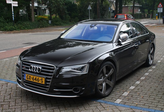 Audi S8 D4