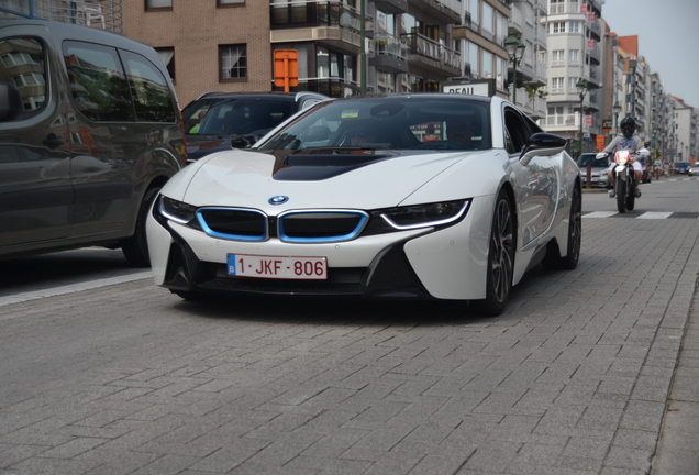 BMW i8