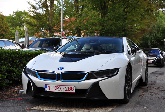 BMW i8