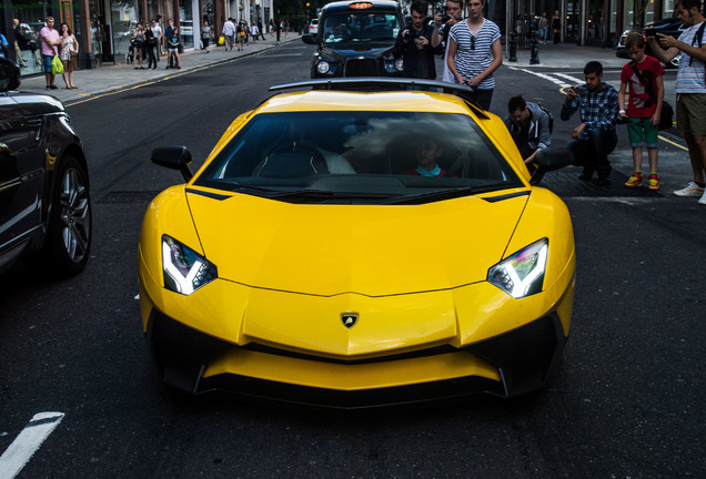 Lamborghini Aventador LP750-4 SuperVeloce