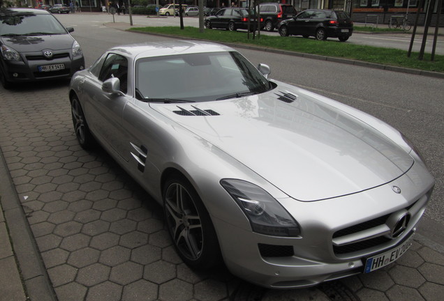 Mercedes-Benz SLS AMG